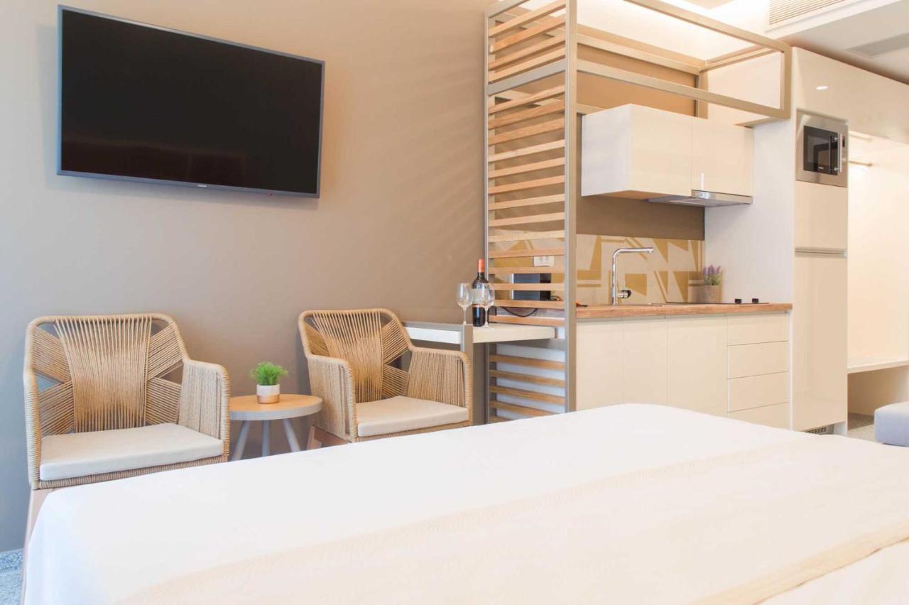 Eco Green Residences & Suites Toroni Eksteriør billede